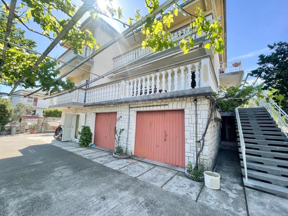 Apartmani Leonarda 卓得诺沃 外观 照片